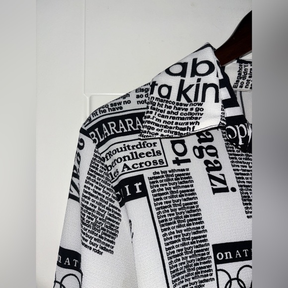 Mishca Newspaper Print Waist Tie Bell Sleeve Art To Wear Blouse Size Large Boho - Picture 4 of 9